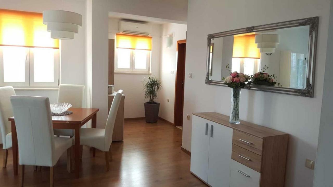Cozy Apartment With Sea View Kaštela Εξωτερικό φωτογραφία